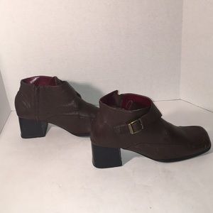 💜 Brown Leather Beacon Euroflex Shoes Size 11